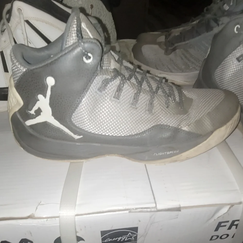 JORDAN BUNDLE🤍 2 PAIRS JORDANS FLIGHT SPEED and SUPER FLY🤍 - Picture 15 of 16